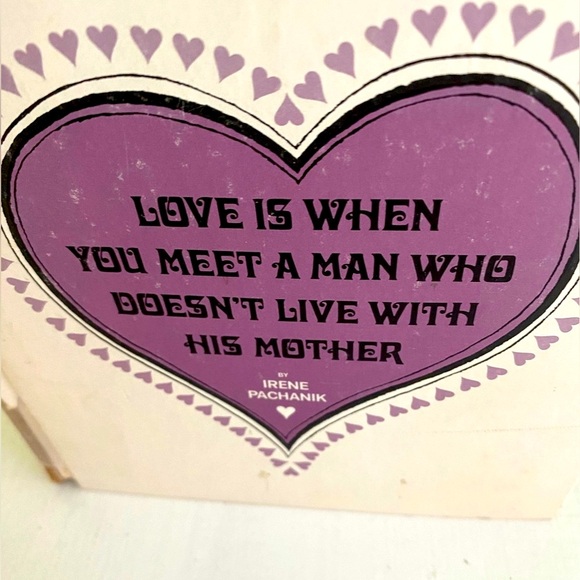 Vintage Book “Love is when you meet a man who doesn’t live with their mother” - Picture 1 of 14